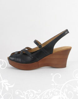 Nicole: Vintage Platform