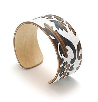 Tivi - White Coneflower Wood and Silkscreen Bracelet
